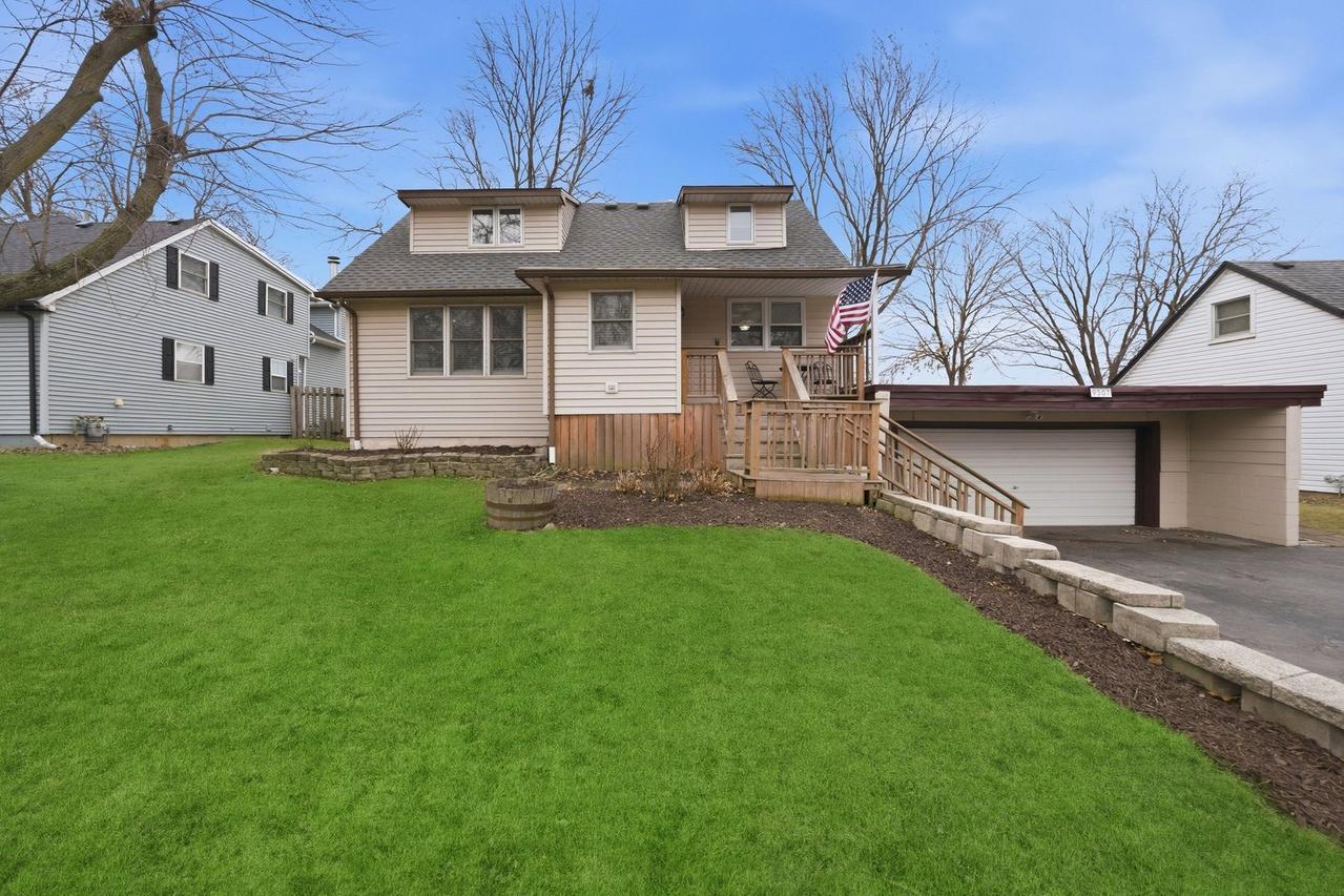 9307 Ethyl Ln., Tinley Park, IL 60477