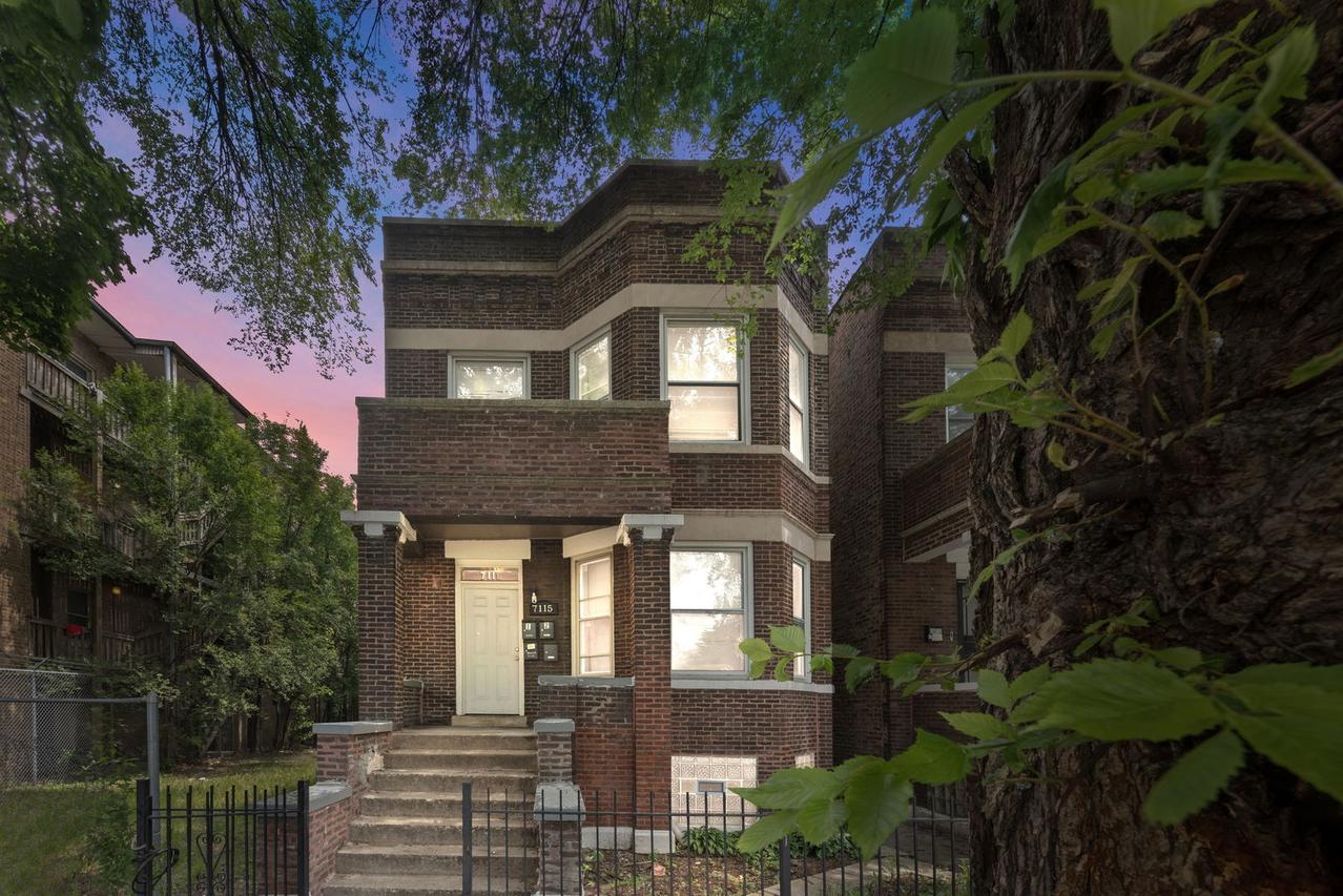 7115 S Champlain Ave., Chicago, IL 60619