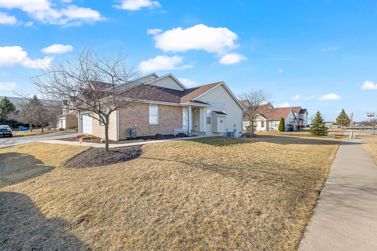 6006 W Carter Ct., Monee, IL 60449