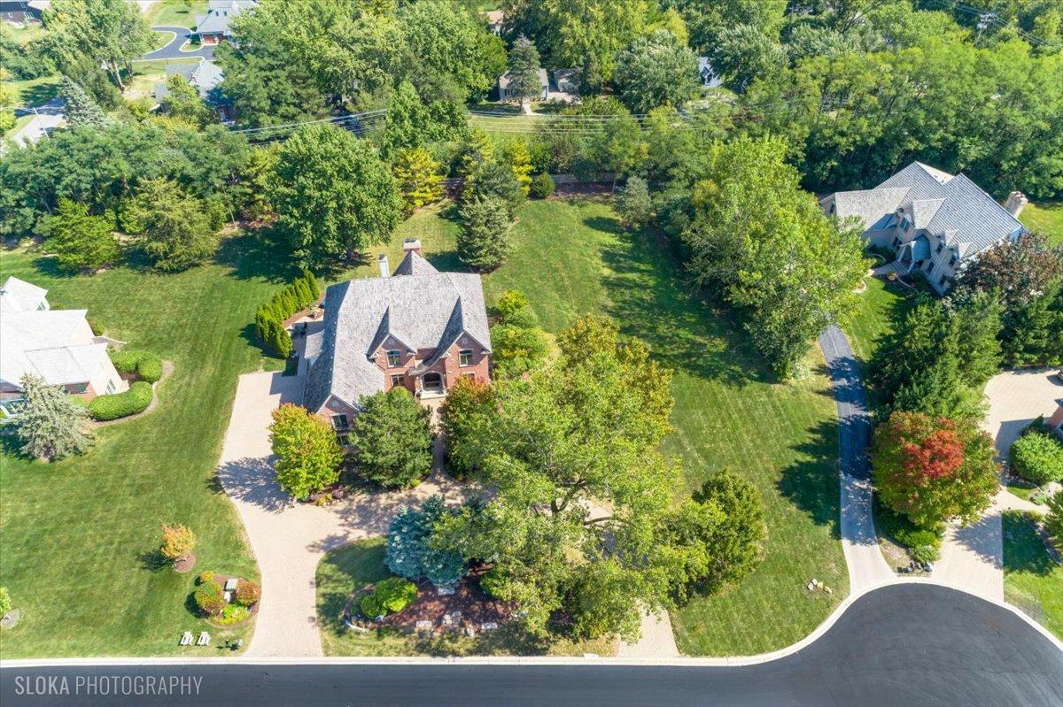 5 Hubbell Ct., Barrington Hills, IL 60010