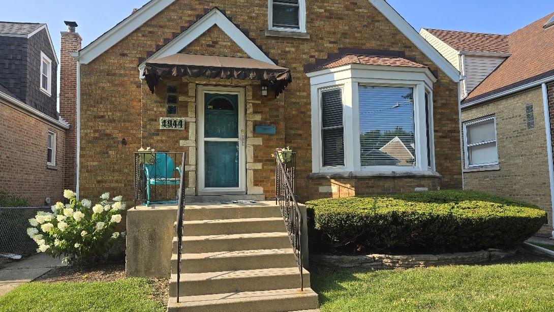 4944 W Winona St., Chicago, IL 60630