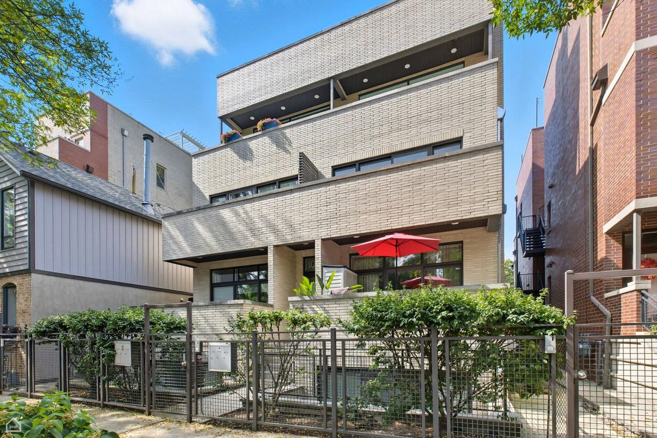 1056 N Wolcott Ave. #3N, Chicago, IL 60622