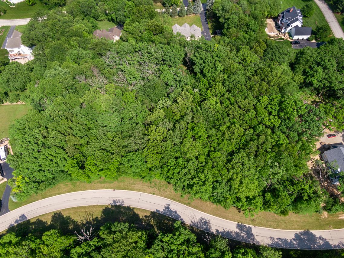 1848 Red Oak Ln., Spring Grove, IL 60081