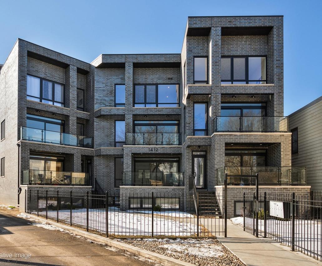 1412 N Elk Grove Ave. #F, Chicago, IL 60622