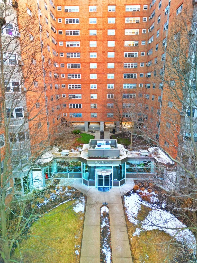 4970 N Marine Dr. #229, Chicago, IL 60640