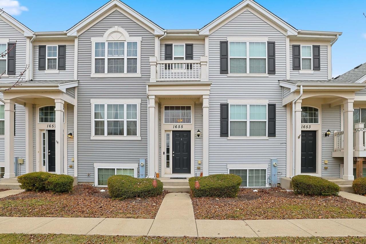 1655 Windward Dr., Pingree Grove, IL 60140