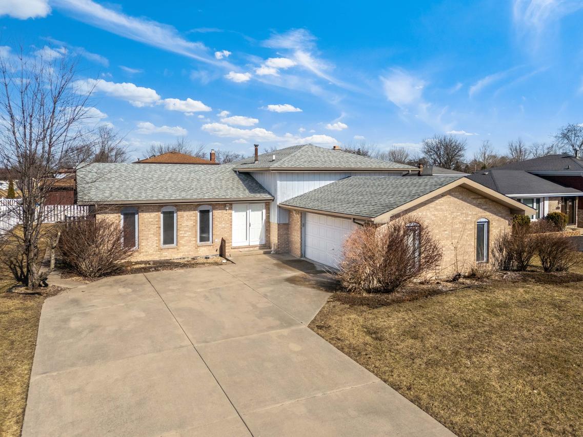 1173 Robert Ln., Crete, IL 60417