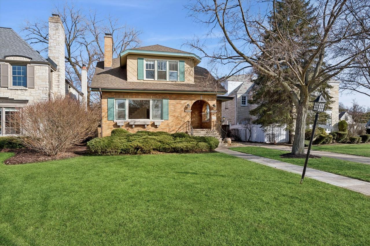 1407 Monroe Ave., River Forest, IL 60305