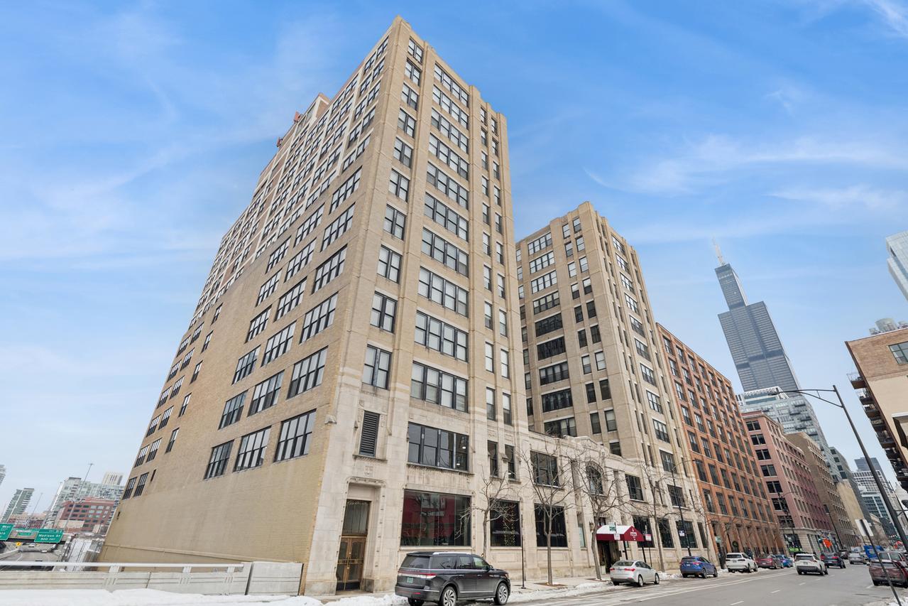 728 W Jackson Blvd. #107, Chicago, IL 60661