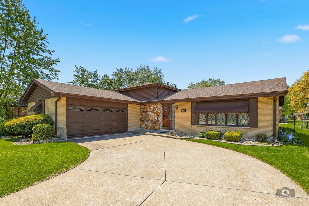 308 S Hickory St., Glenwood, IL 60425