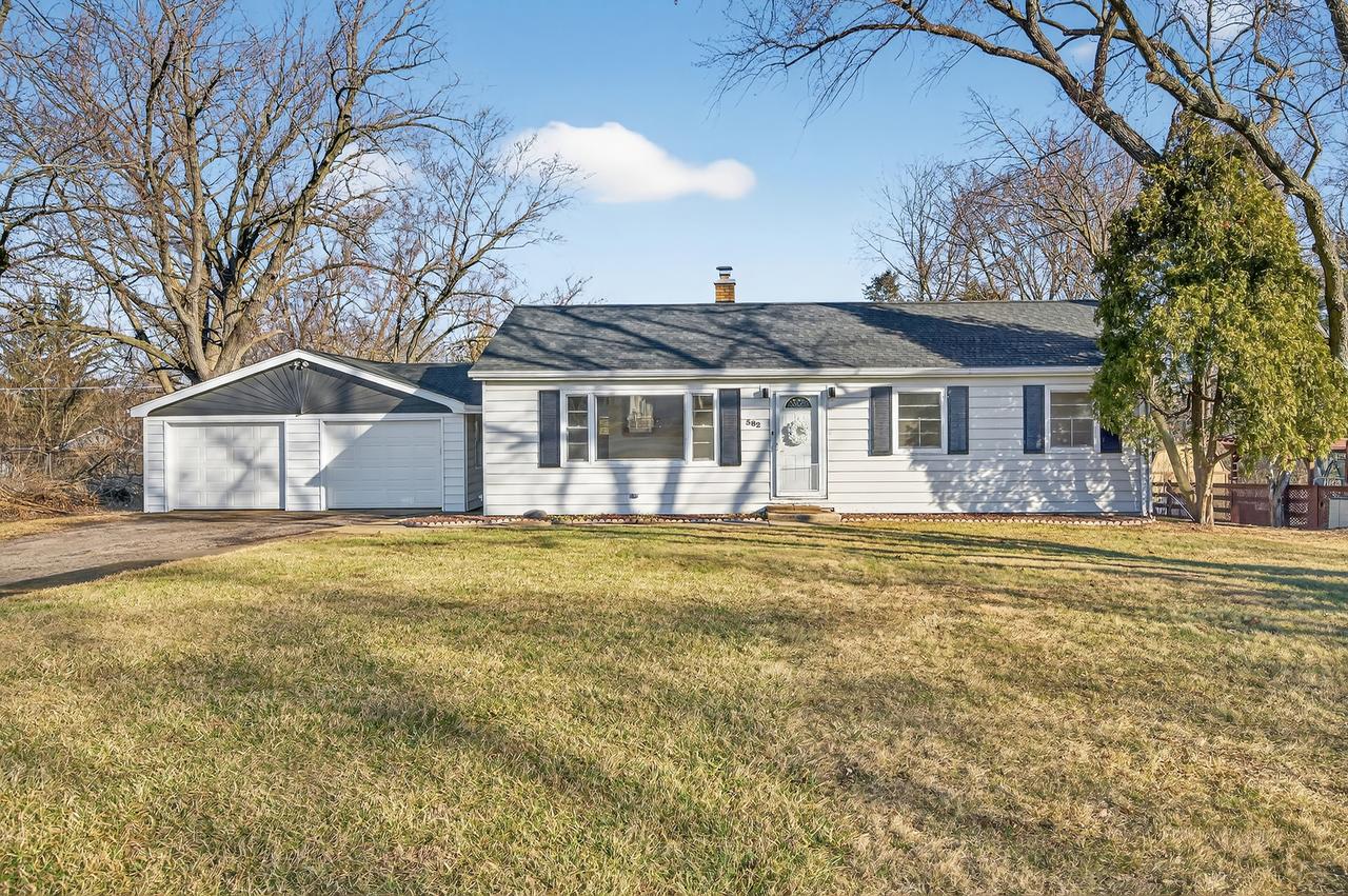 582 Hitchcock Ave., Lisle, IL 60532