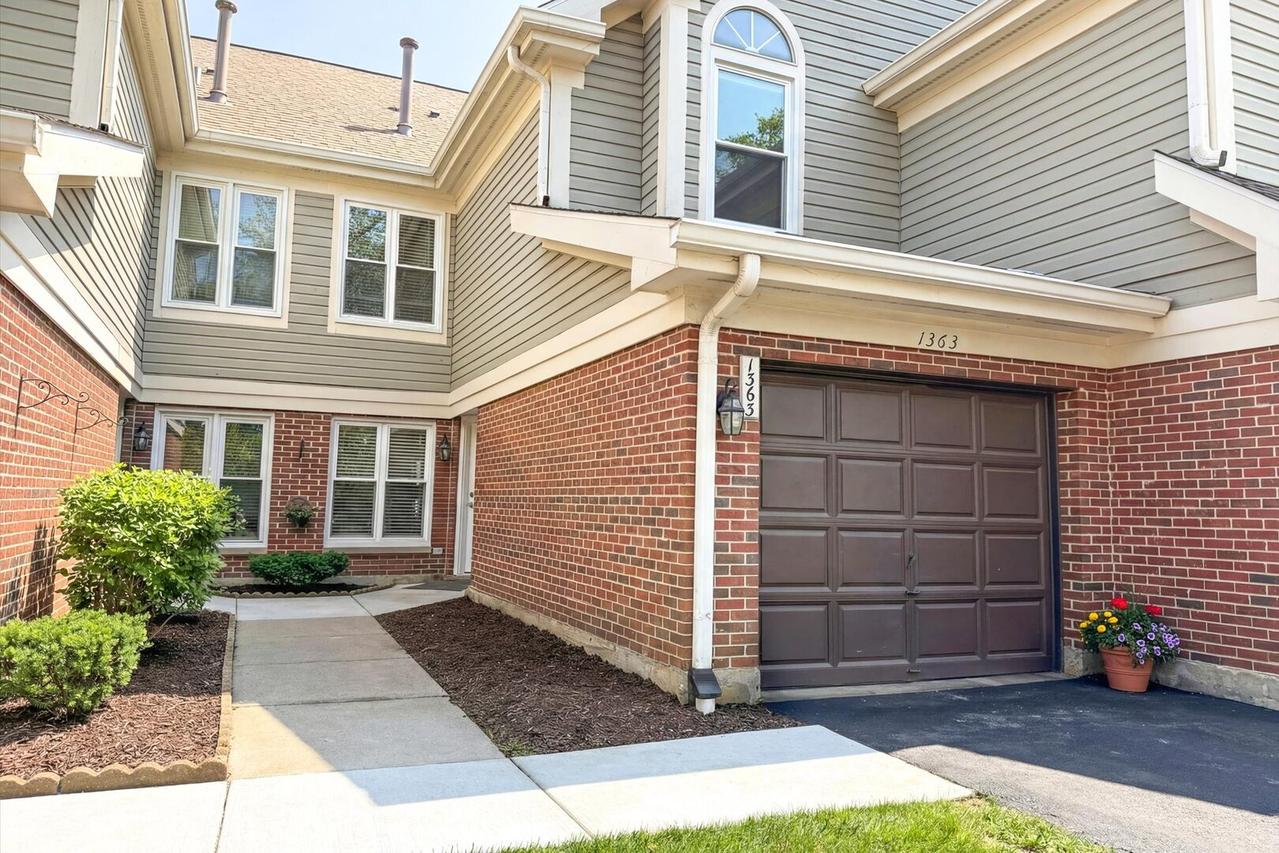 1363 S Old Wilke Rd., Arlington Heights, IL 60005