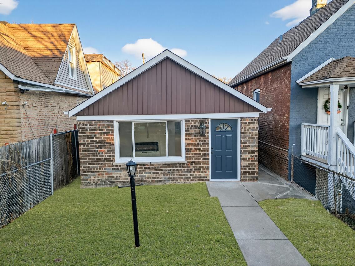 525 N Springfield Ave., Chicago, IL 60624