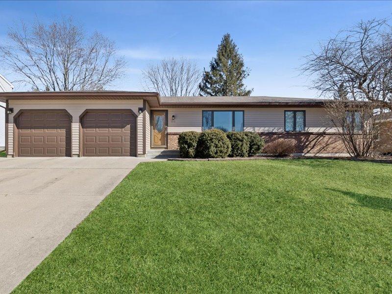 10610 Mathew St., Huntley, IL 60142