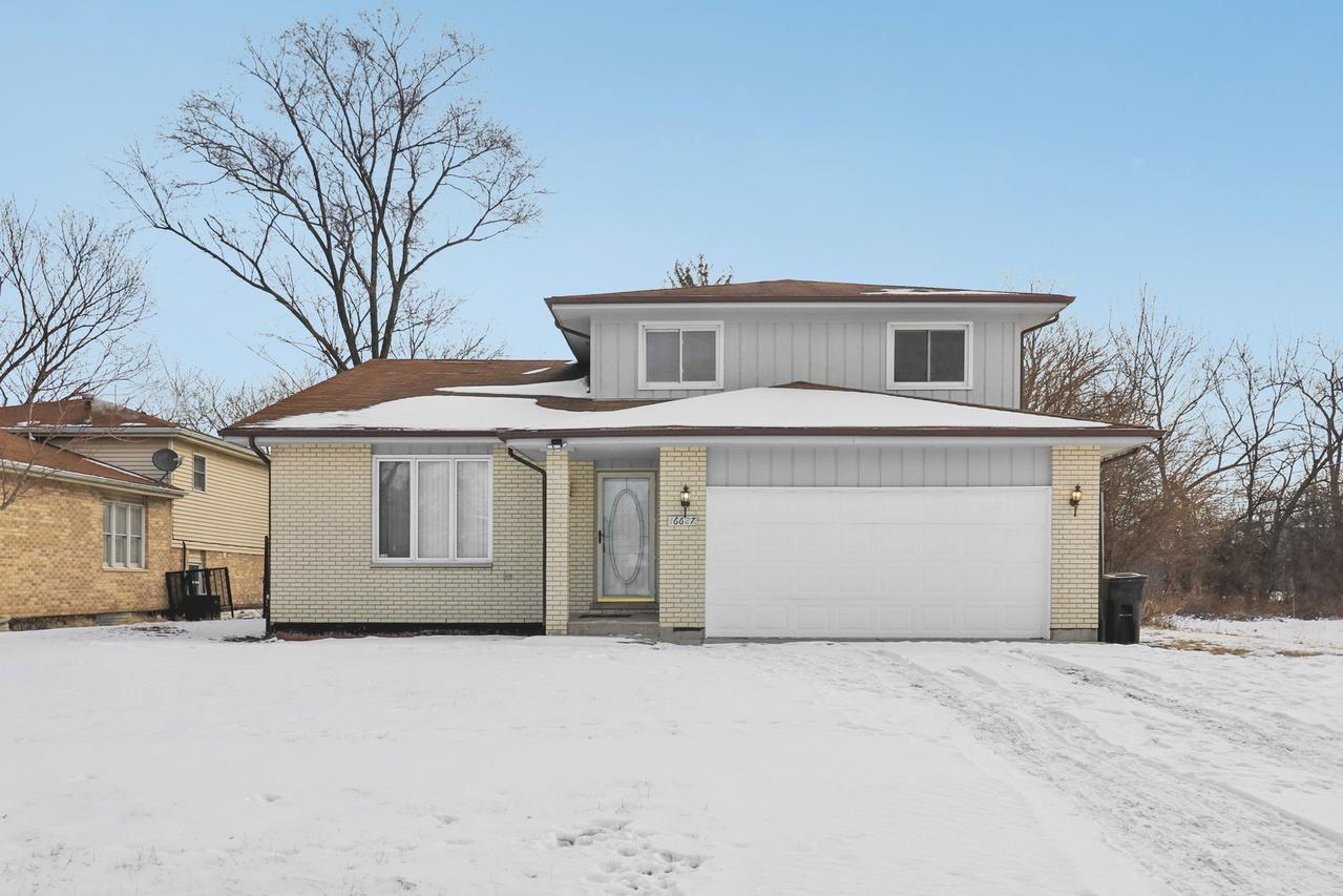 16627 Carse Ave., Harvey, IL 60426