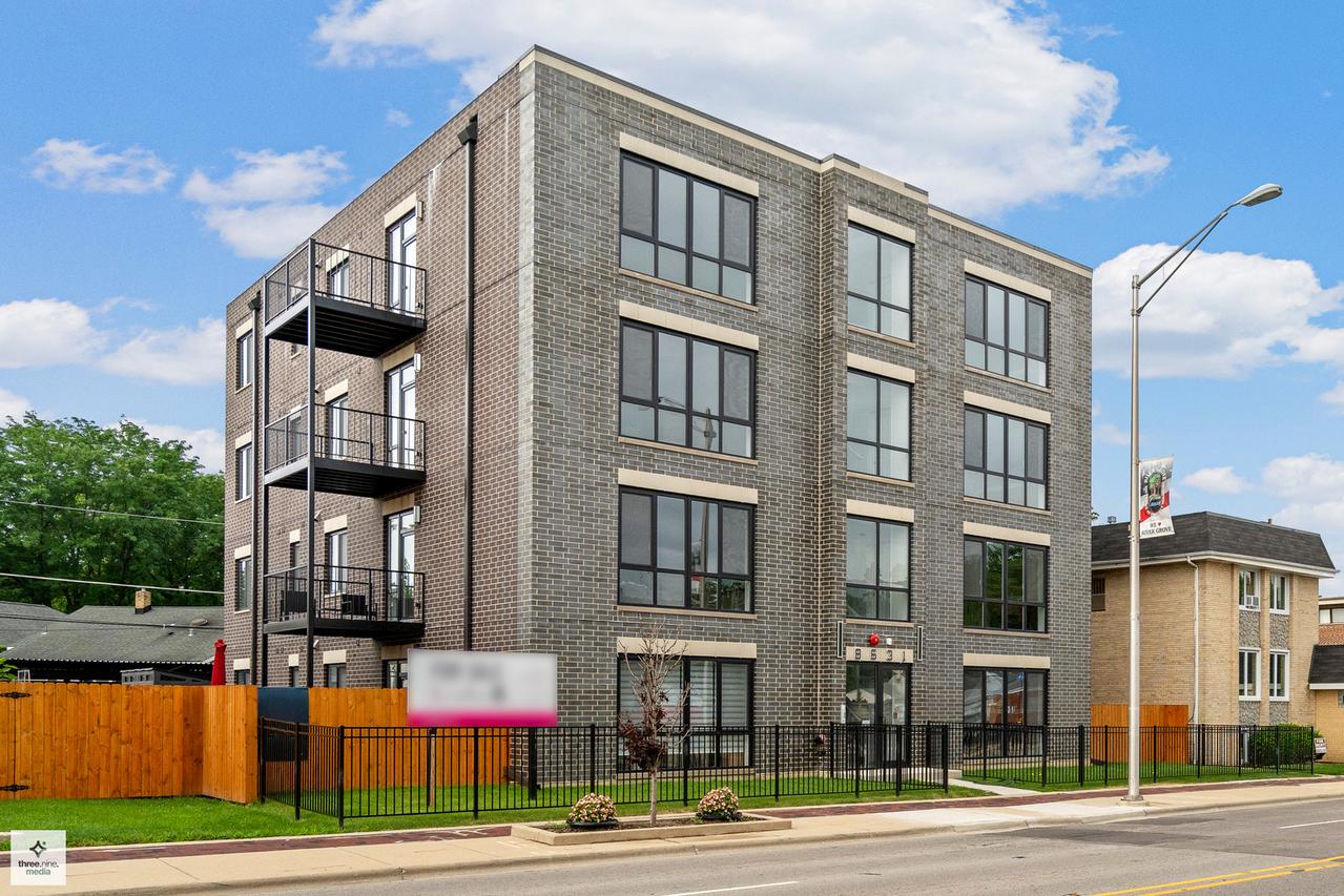 8631 W Grand Ave. #4E, River Grove, IL 60171