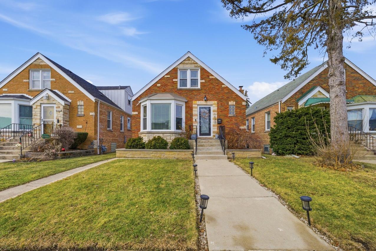 1632 N 78th Ct., Elmwood Park, IL 60707