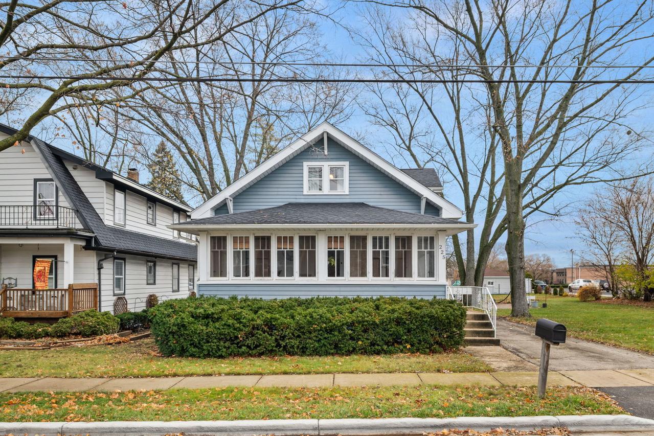 225 N State St., Addison, IL 60101