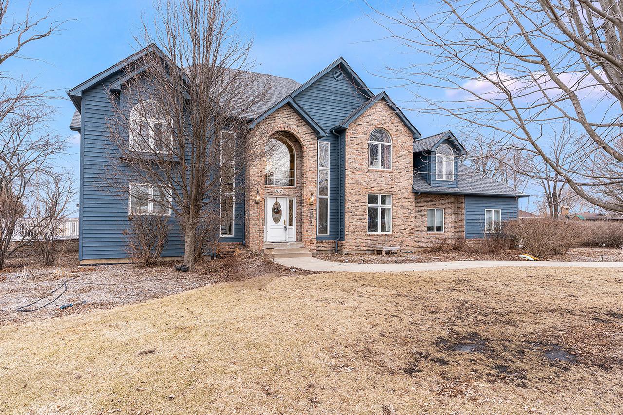 107 W North St., Gardner, IL 60424