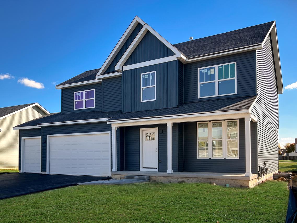 94 W Crabapple Ave., Cortland, IL 60112