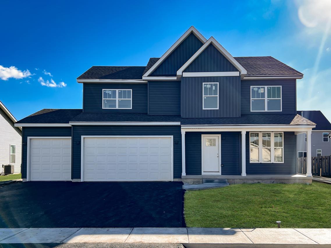 94 W Crabapple Ave., Cortland, IL 60112