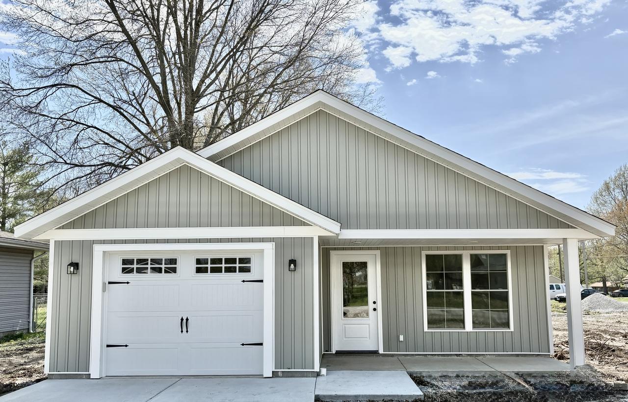 209 Madison St., Cambria, IL 62915