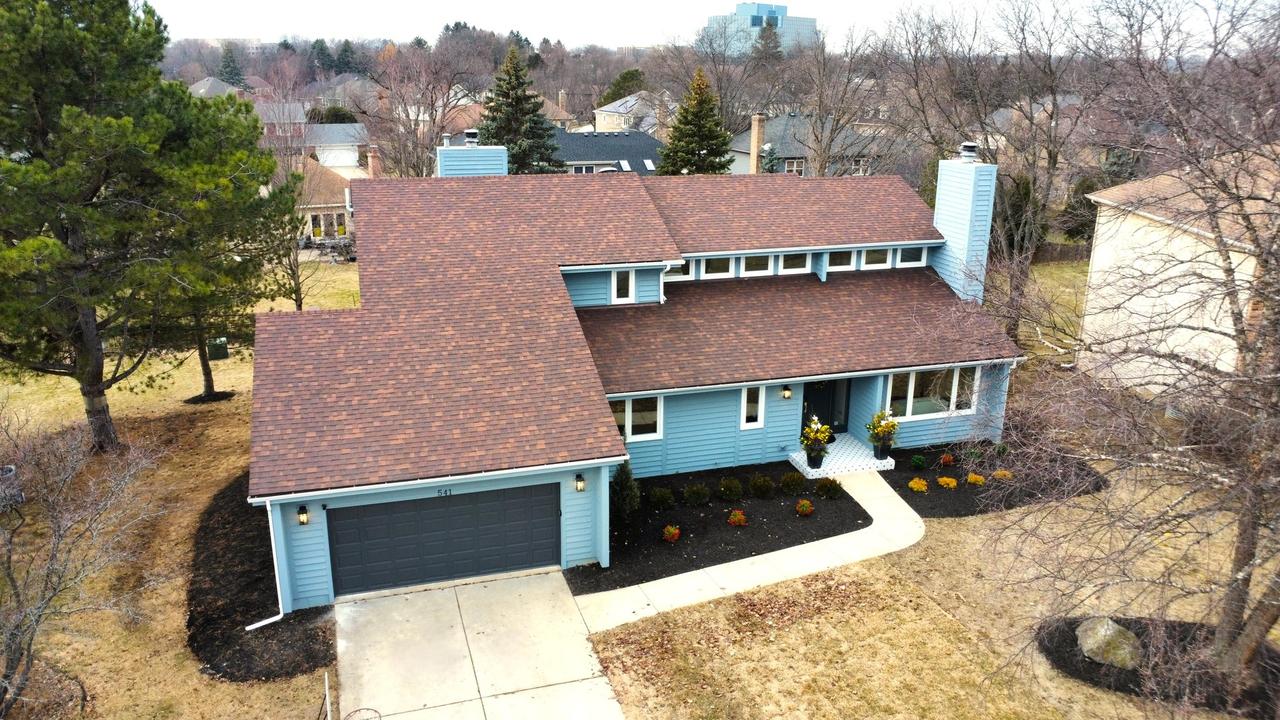 541 Braemar Ave., Naperville, IL 60563