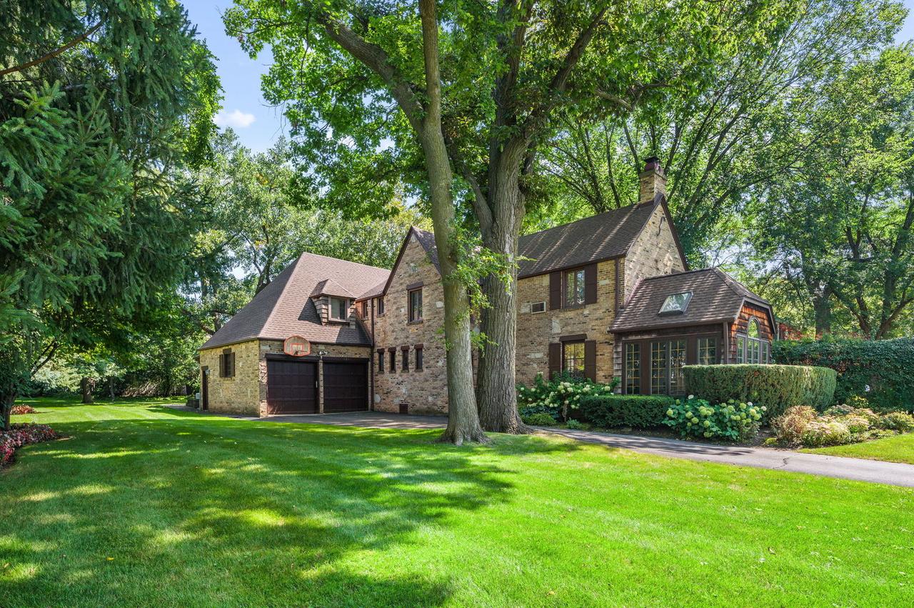 735 Grove St., Glencoe, IL 60022