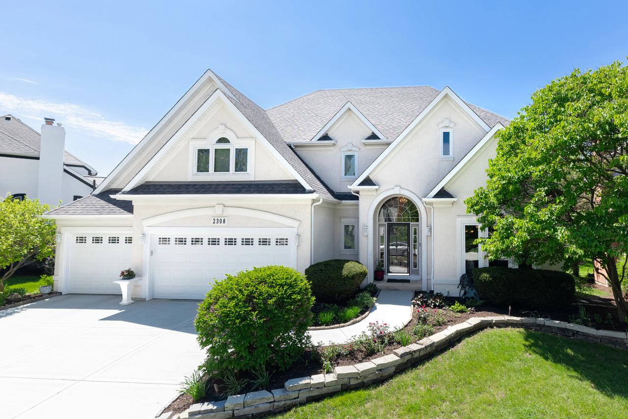 2308 Hillsboro Ln., Naperville, IL 60564