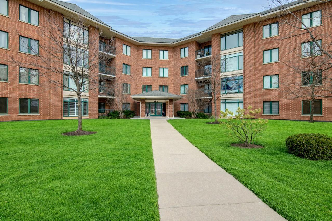875 E 22nd St. #114, Lombard, IL 60148