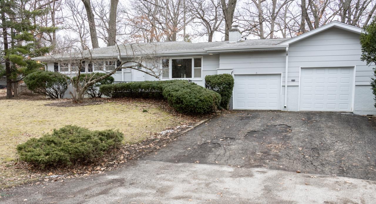 1348 Dairy Ln., Mundelein, IL 60060