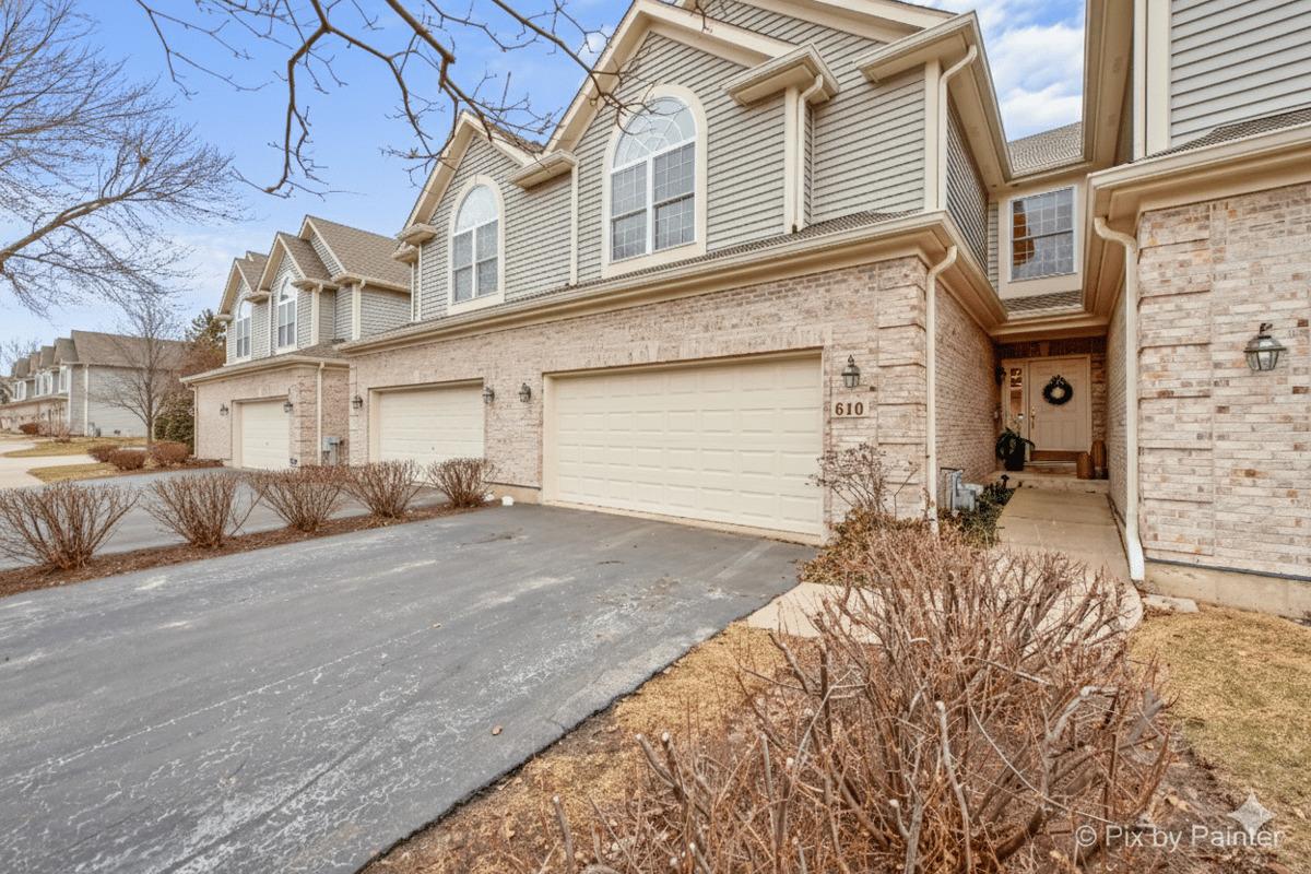 610 Juniper Ln., Lake In The Hills, IL 60156