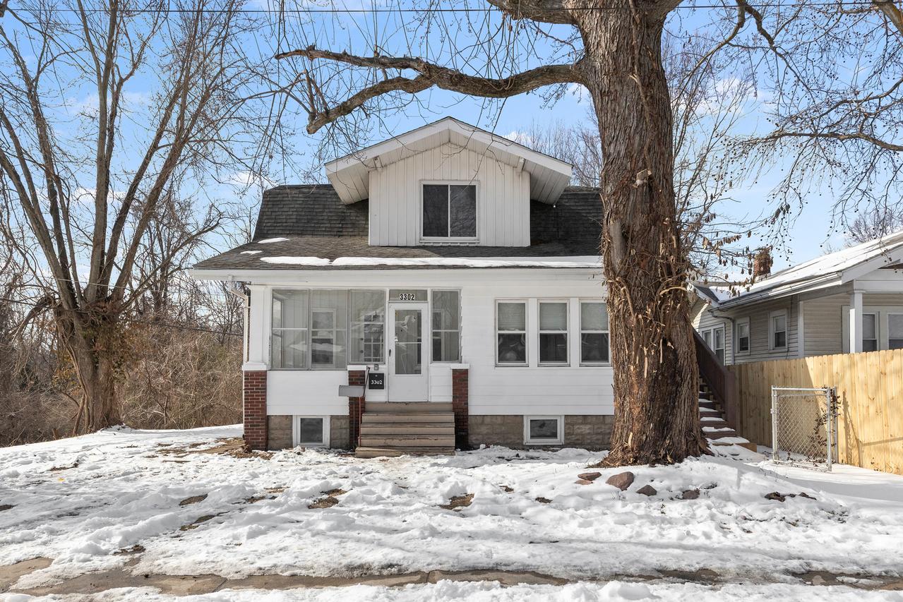 3302 Belle St., Alton, IL 62002