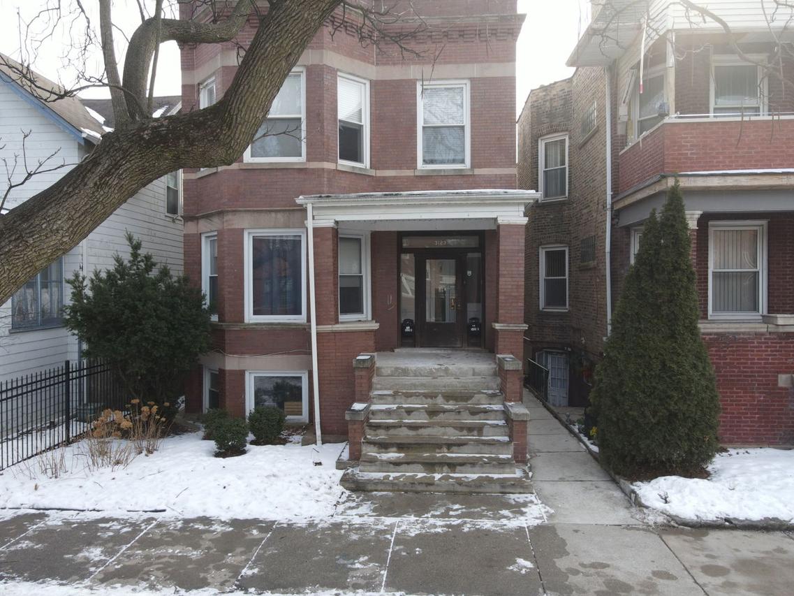 3123 W Eastwood Ave., Chicago, IL 60625