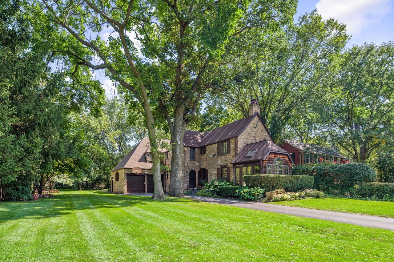 735 Grove St., Glencoe, IL 60022