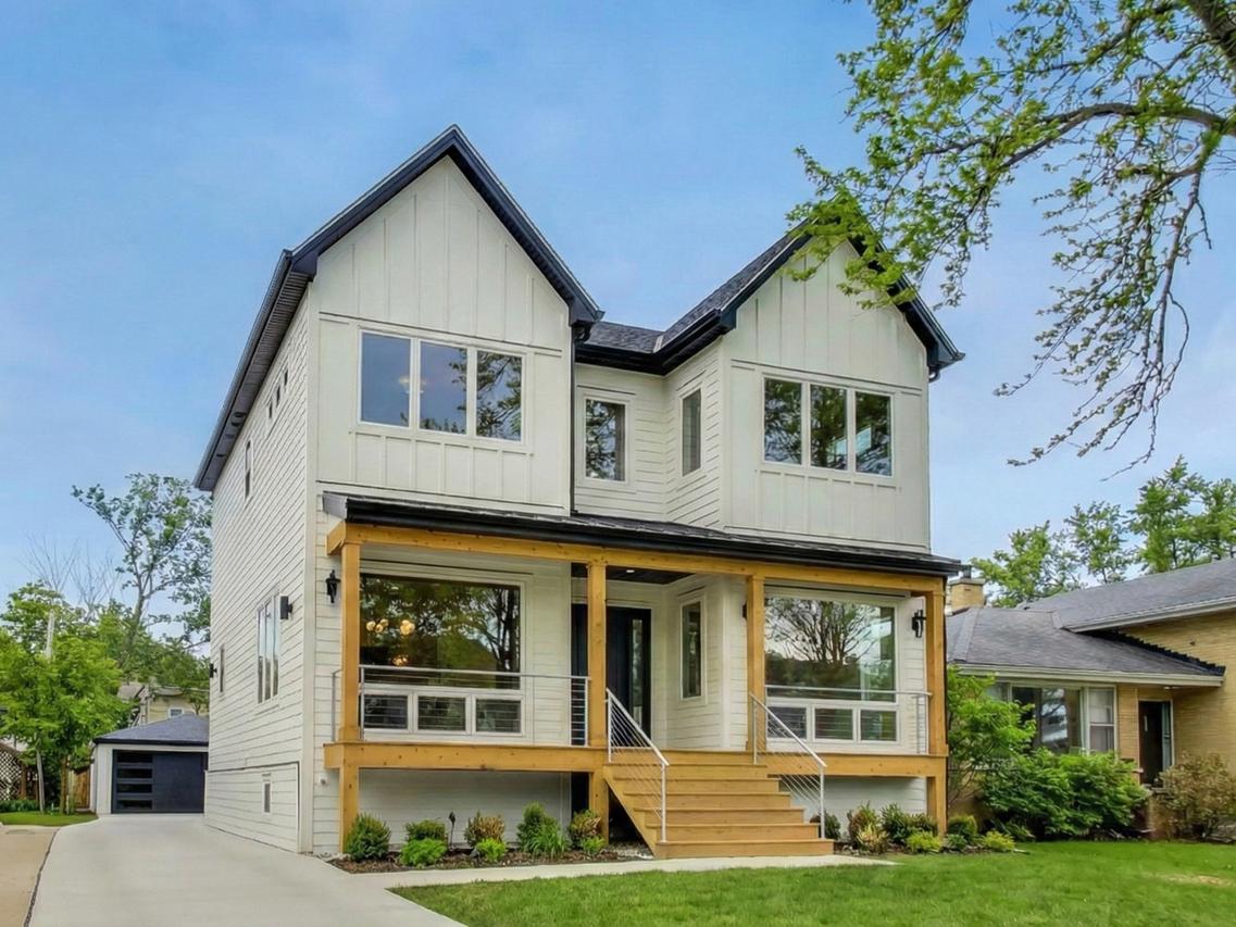 280 Blackhawk Rd., Riverside, IL 60546