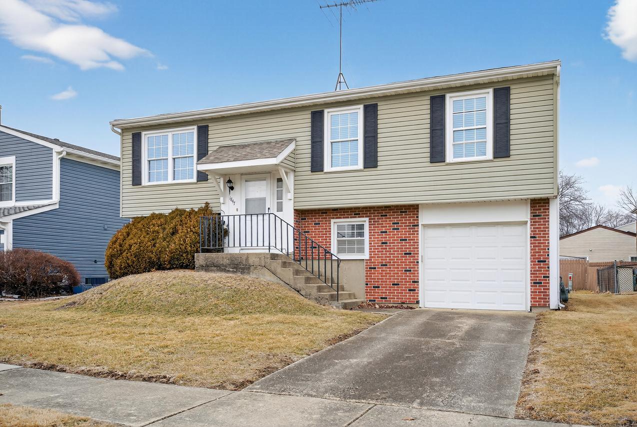 1847 Brighton Cir., Aurora, IL 60506