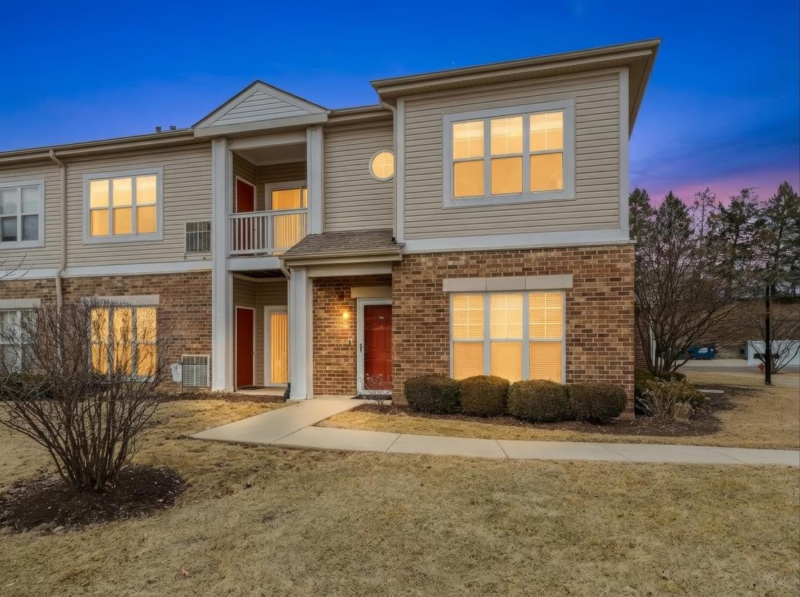 530 Pineridge Dr., Oswego, IL 60543