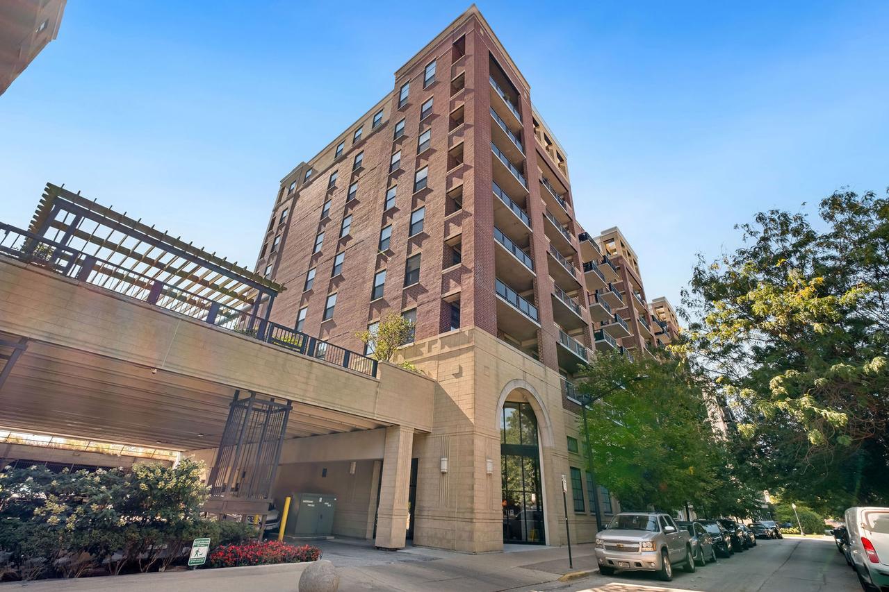 833 W 15th Pl. #315, Chicago, IL 60608
