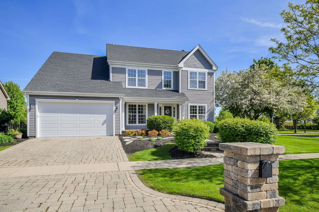 39W314 W Mallory Dr., Geneva, IL 60134