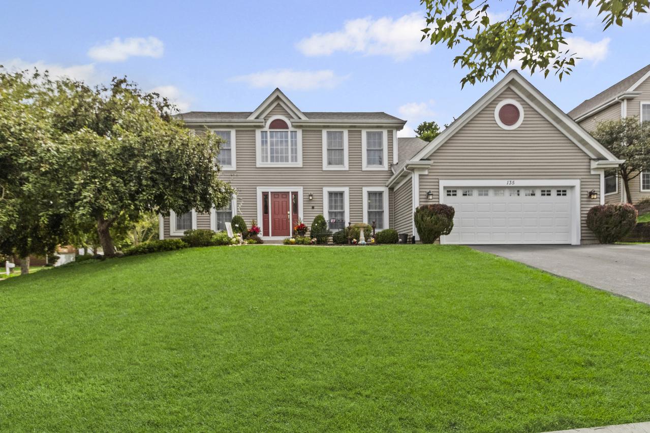 135 Arquilla Dr., Algonquin, IL 60102