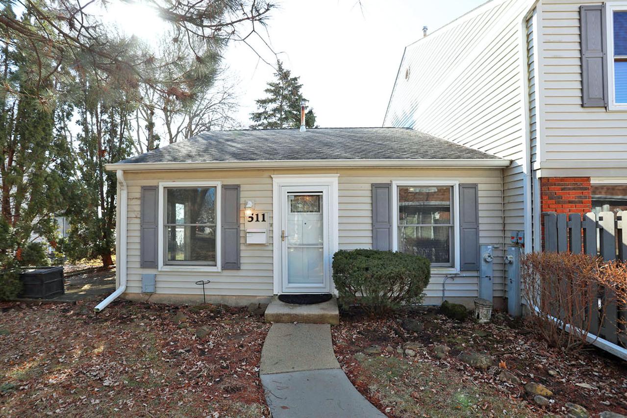511 Eagle Ct., Schaumburg, IL 60194