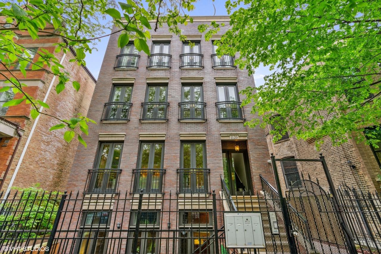 1120 N Wood St. #1, Chicago, IL 60622