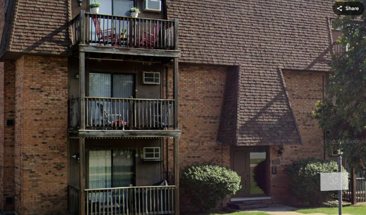 3360 184th St. #1E, Homewood, IL 60430