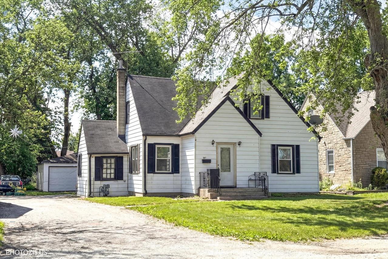 10417 W Palmer Ave., Melrose Park, IL 60164