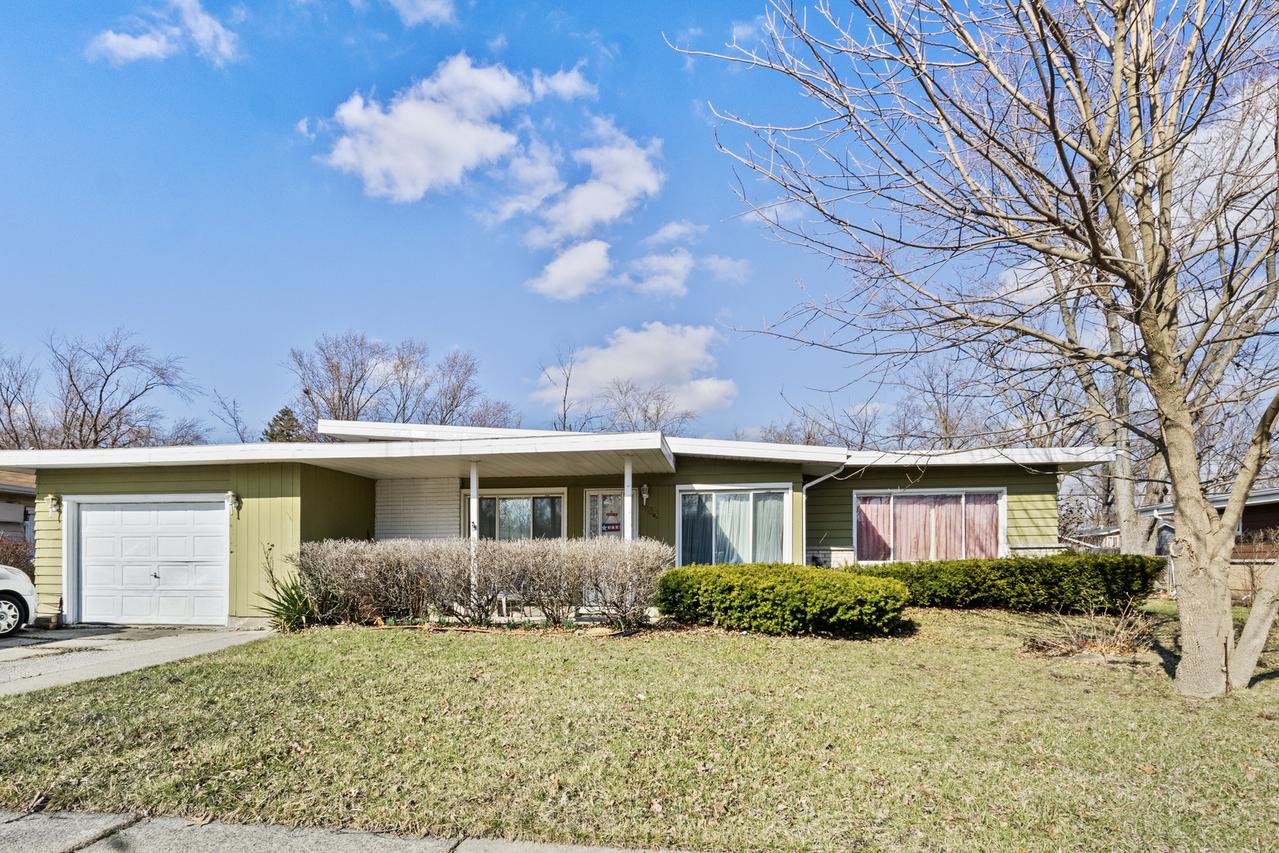 354 Westgate Dr., Park Forest, IL 60466