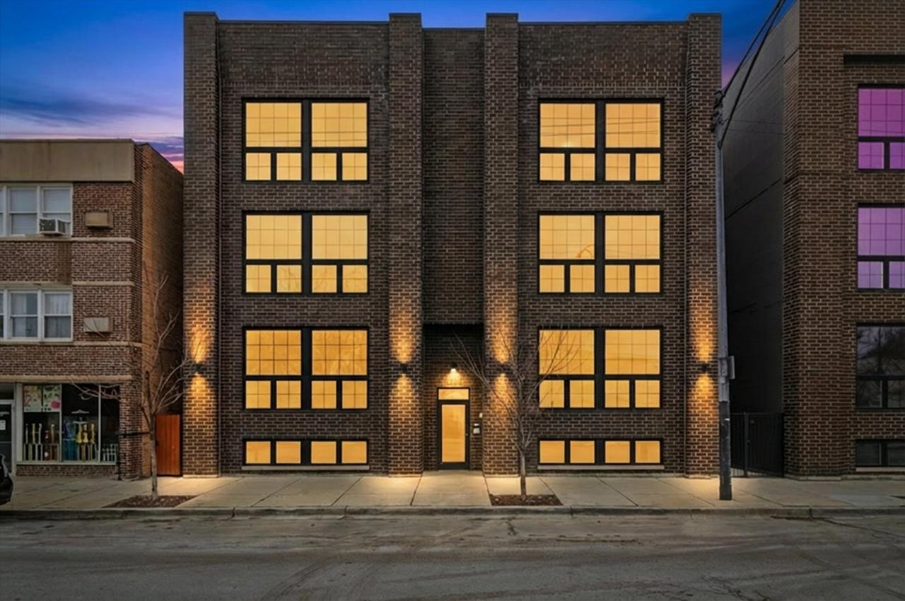 5824 N Lincoln Ave. #2S, Chicago, IL 60659