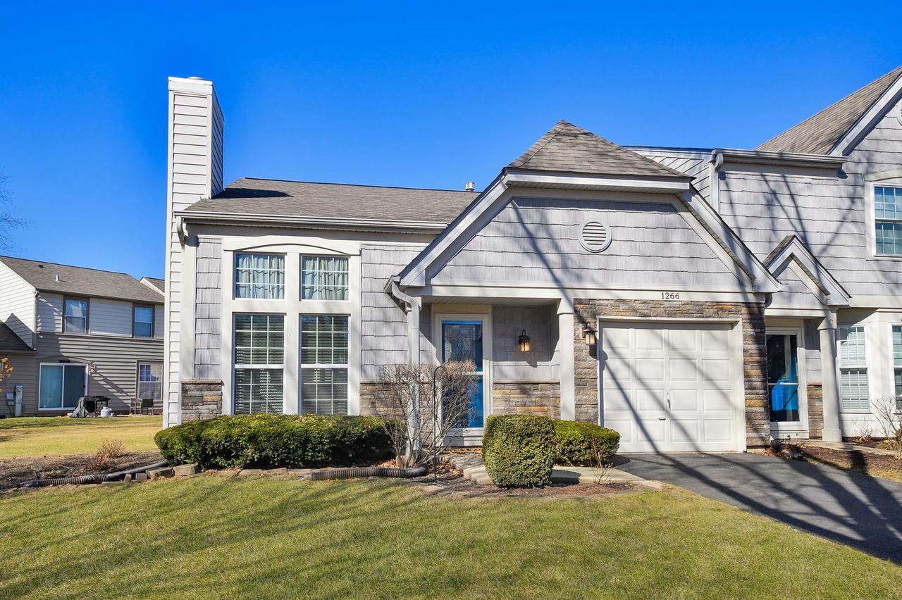 1266 Seabury Cir., Carol Stream, IL 60188