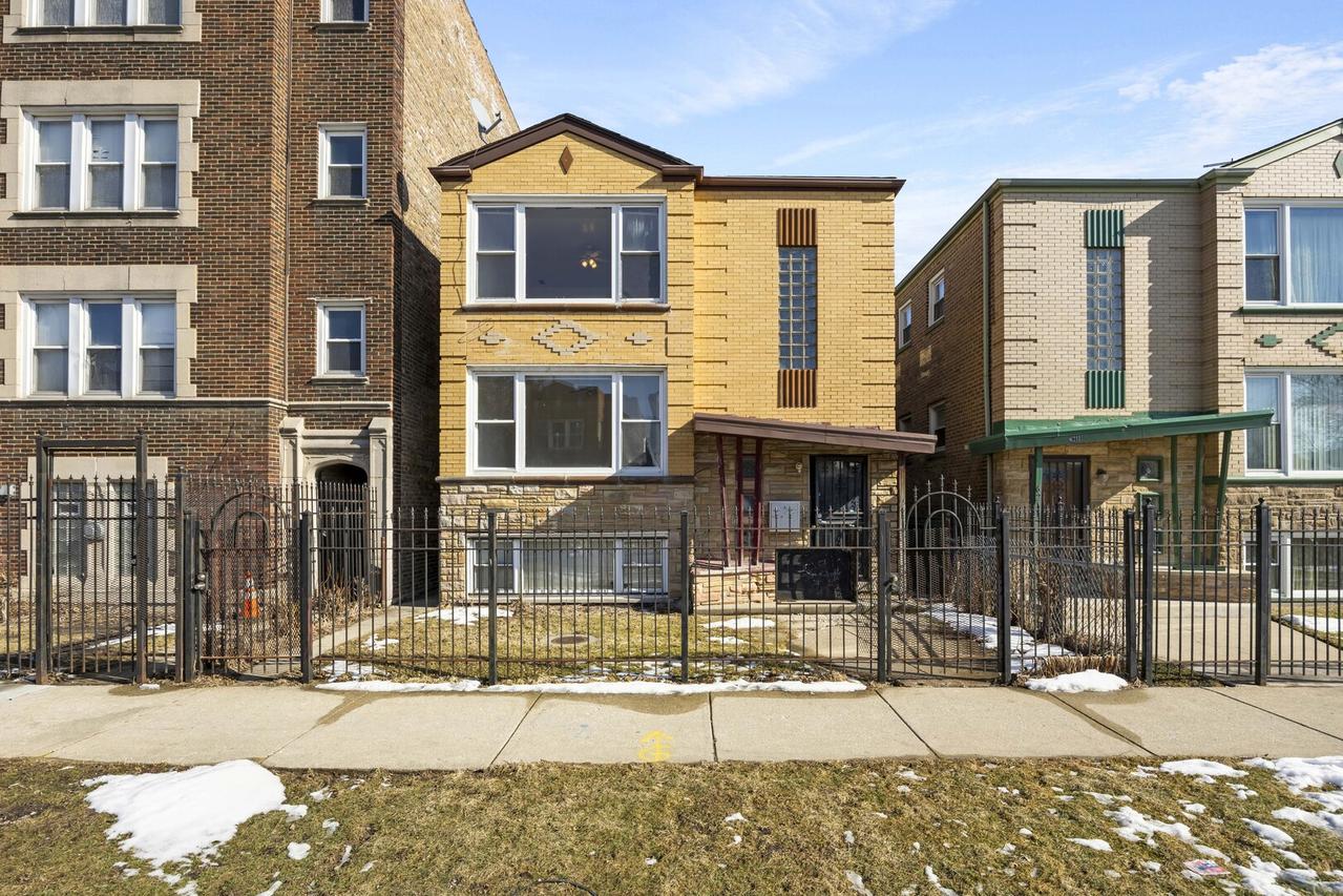 6209 S Seeley Ave., Chicago, IL 60636