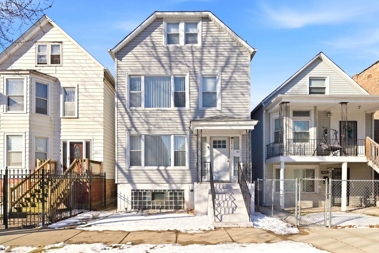 8412 S Manistee Ave., Chicago, IL 60617
